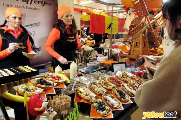 Strawberry Tours - Free Walking Tours London