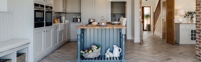 MURDOCK & WASLEY ESTATE AGENTS LTD