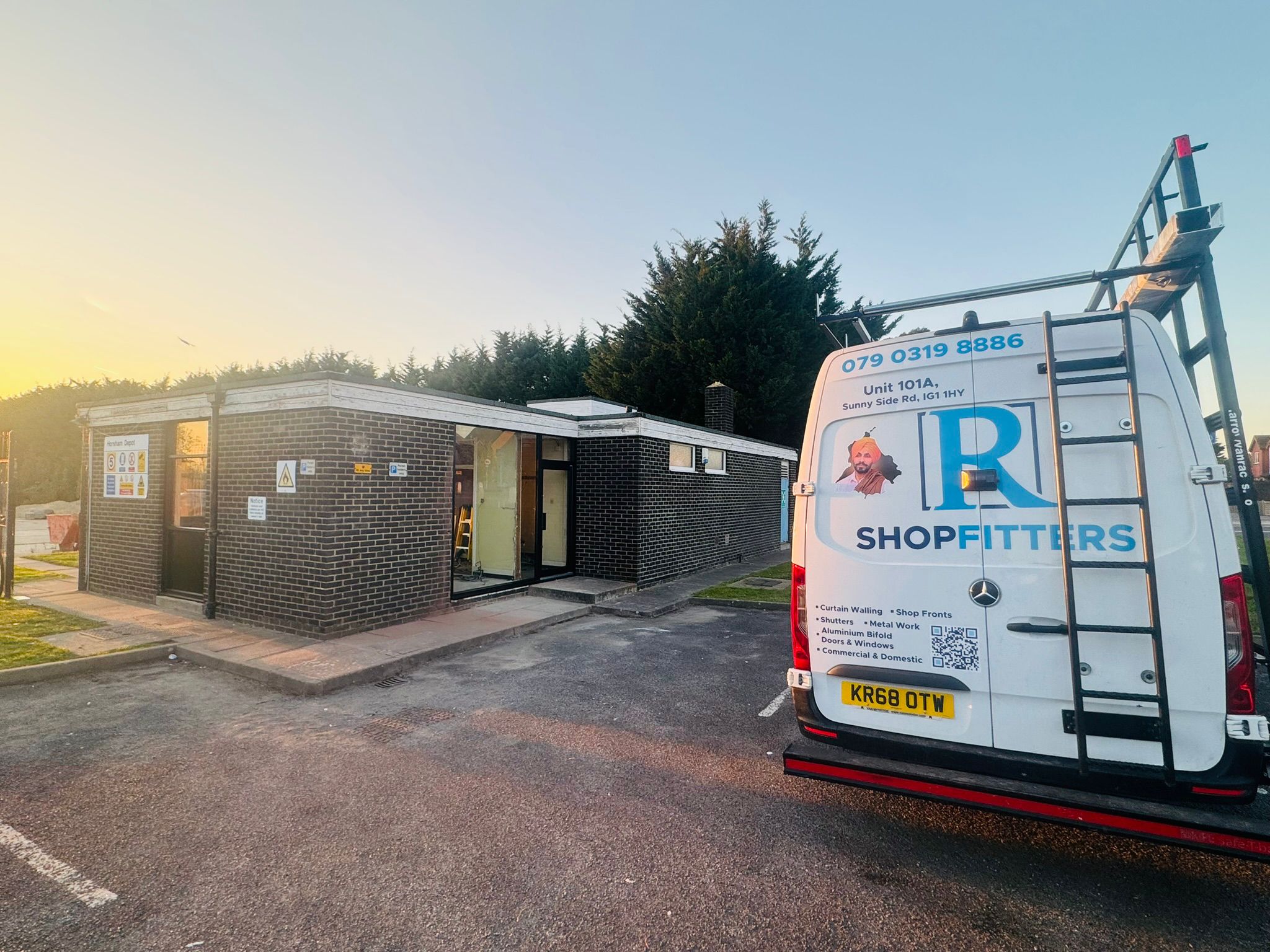 R Shopfitters