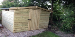 SEB MADE TO MEASURE BESPOKE SHEDS PLAYHOUSES SUMMERHOUSES LOG CABINS DECKING